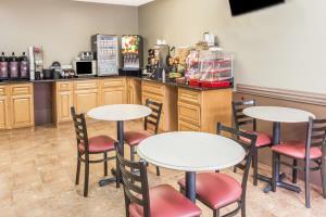 Hotel Quality & - Cherokee Area
