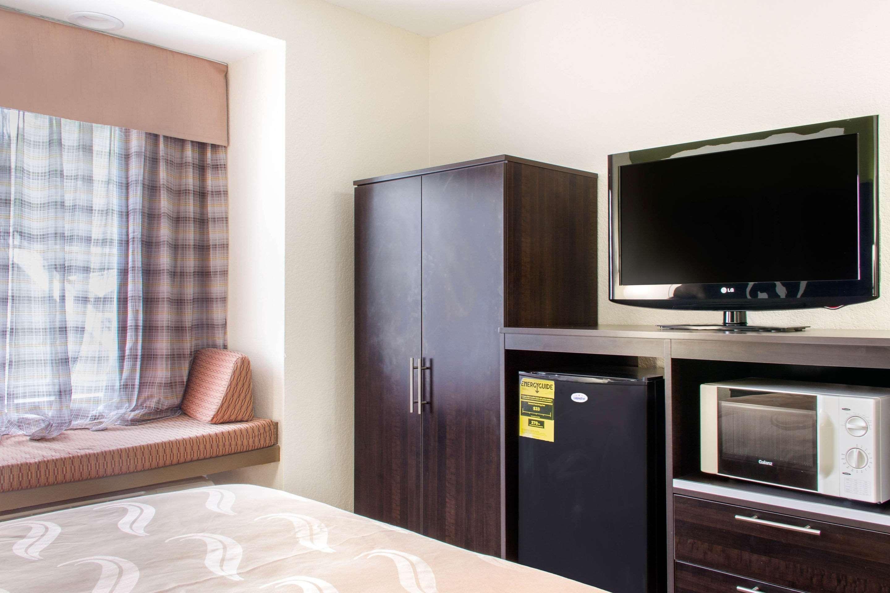Hotel Quality & - Cherokee Area