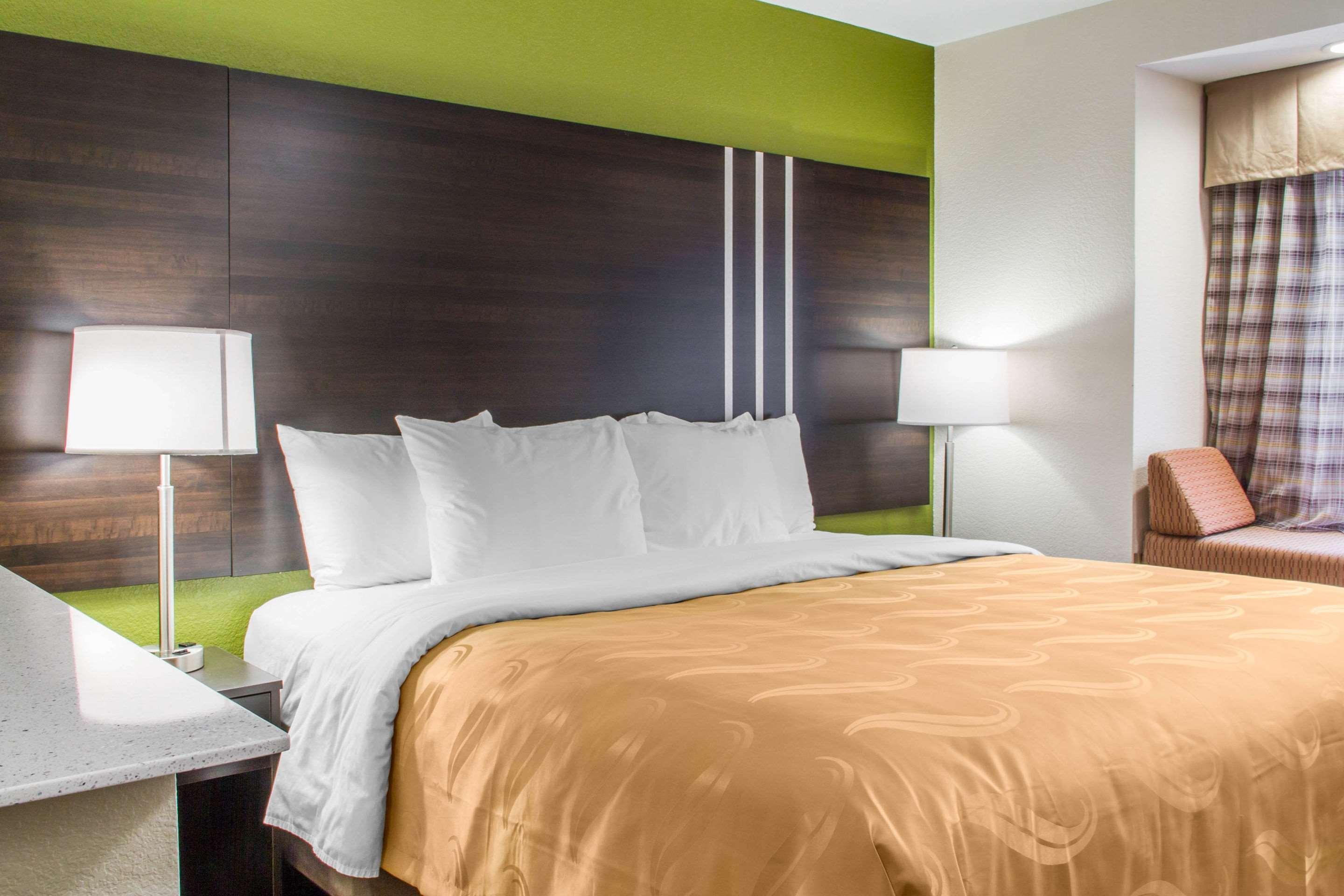 Quality & - Cherokee Area Hotel 2*